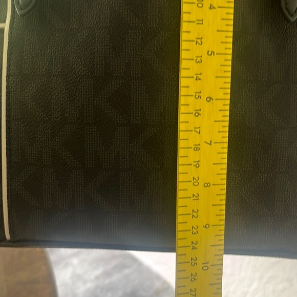 Purse - Picture 7 of 8